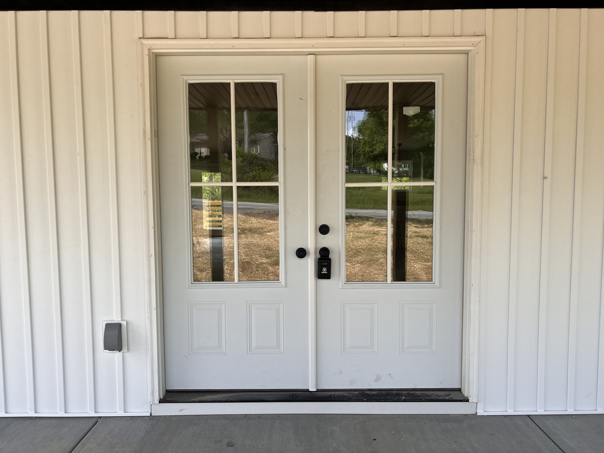 417 Defeated Creek Highway Carthage, TN 37030 - Photo 2 of 30 a view of a door and a window