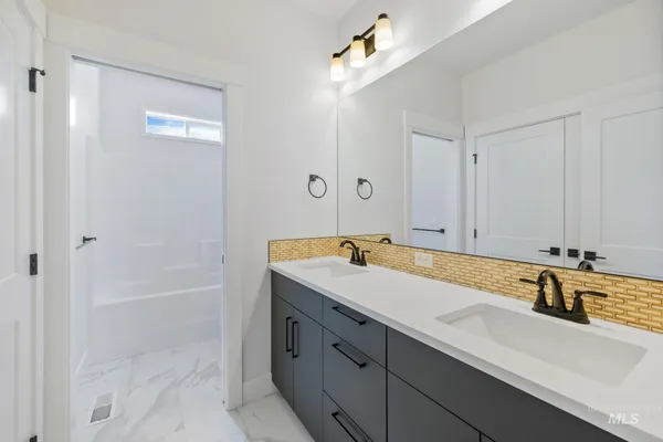 $514,900 | 18 Ogden Street, Cascade, ID 83611