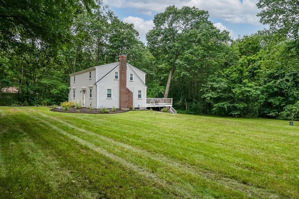 394 Rochdale Street Auburn, MA 01501 - Photo 3 of 23 Gallery Image 3