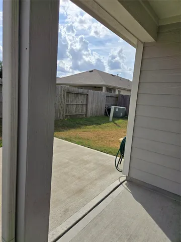 $2,200 | 20719 Oakley Falls Drive, Katy, TX 77449