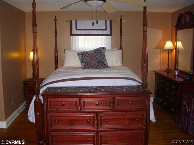 2124 Lennox Road Henrico, VA 23228 - Photo 8 of 12 Bedroom - Master - hardwood flooring, ceiling fan,