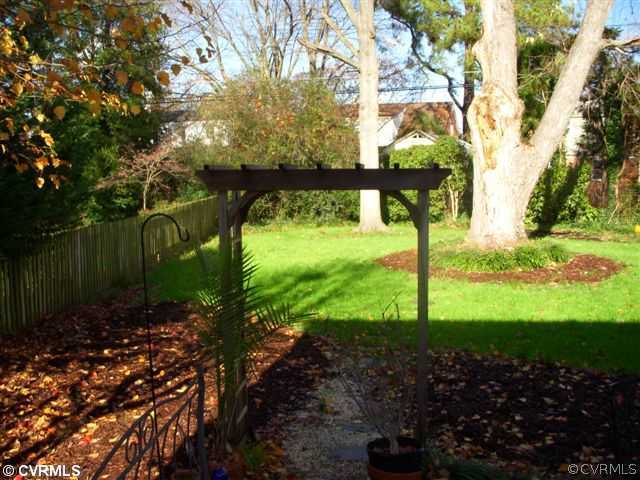 2124 Lennox Road Henrico, VA 23228 - Photo 10 of 12 Exterior Back - Patio to rear yard.