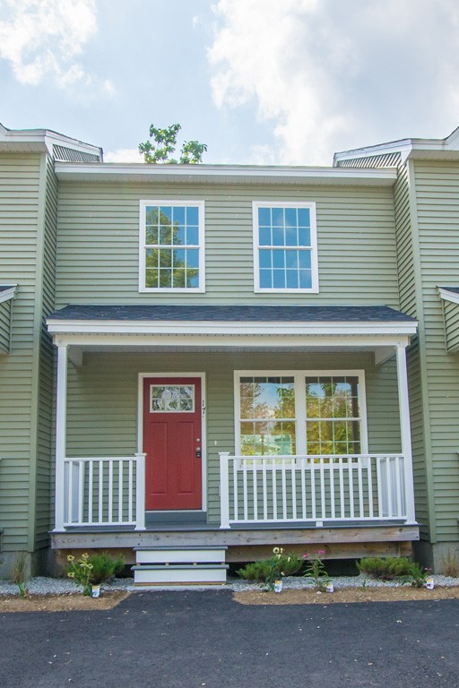 17 Arcade Street, Unit B Northbridge, MA 01588 - Photo 1 of 29 front view of a house
