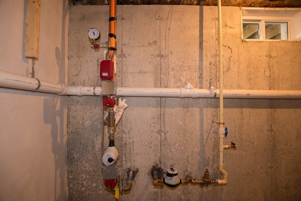 17 Arcade Street, Unit B Northbridge, MA 01588 - Photo 25 of 29 a bathroom with a shower