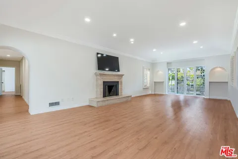 $11,995,000 | 426 Georgina Avenue, Santa Monica, CA 90402