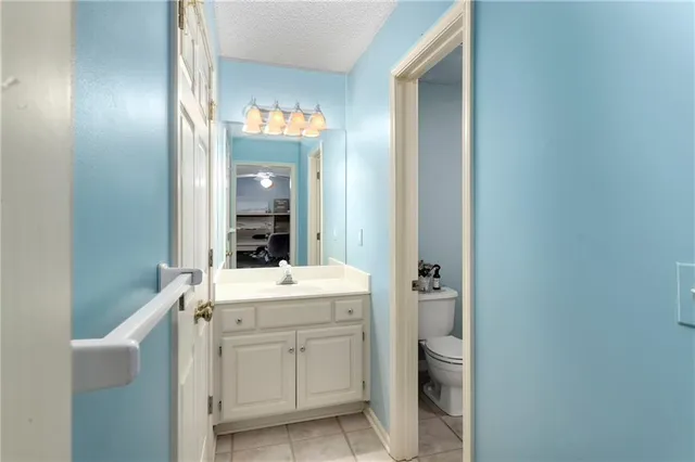 $650,000 | 5102 West 161st Terrace, Overland Park, KS 66085