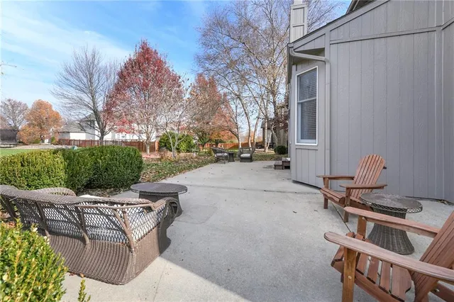 $650,000 | 5102 West 161st Terrace, Overland Park, KS 66085