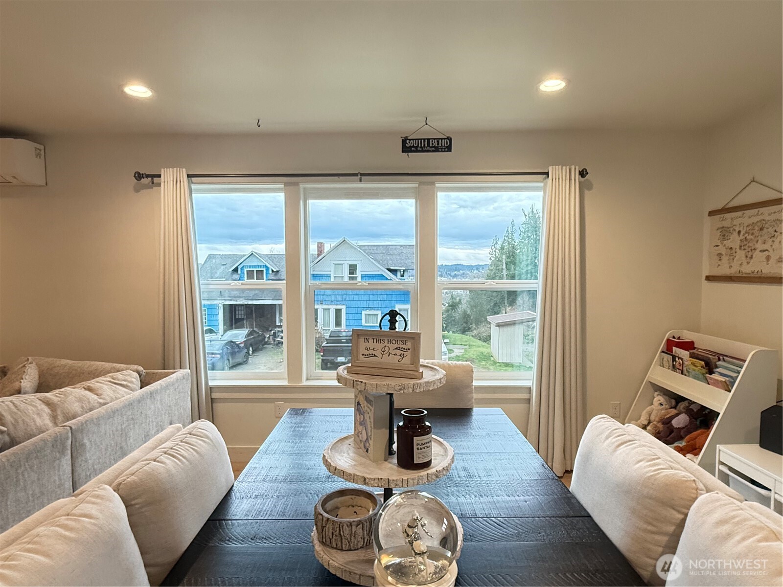 403 A Street South Bend, WA 98586 - Photo 3 of 20 a living room with furniture and a large window