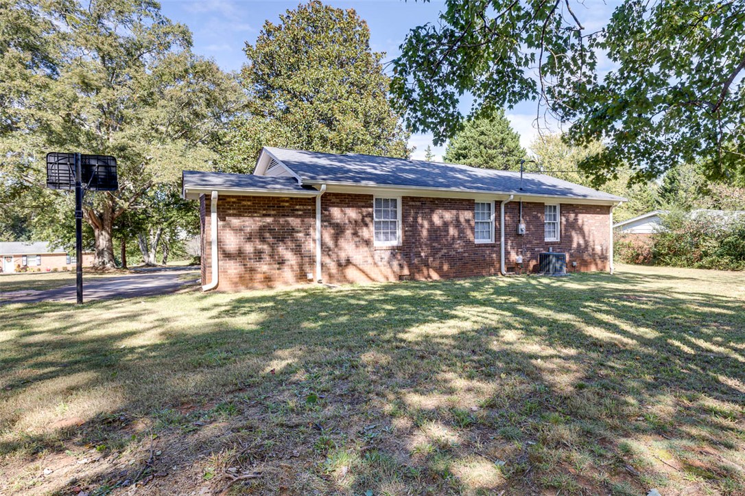 419 Rollingwood Drive Easley, SC 29640 - Photo 27 of 30