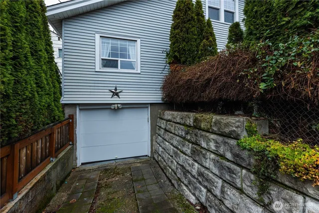 $435,000 | 305 Olympic Place, Bremerton, WA 98312