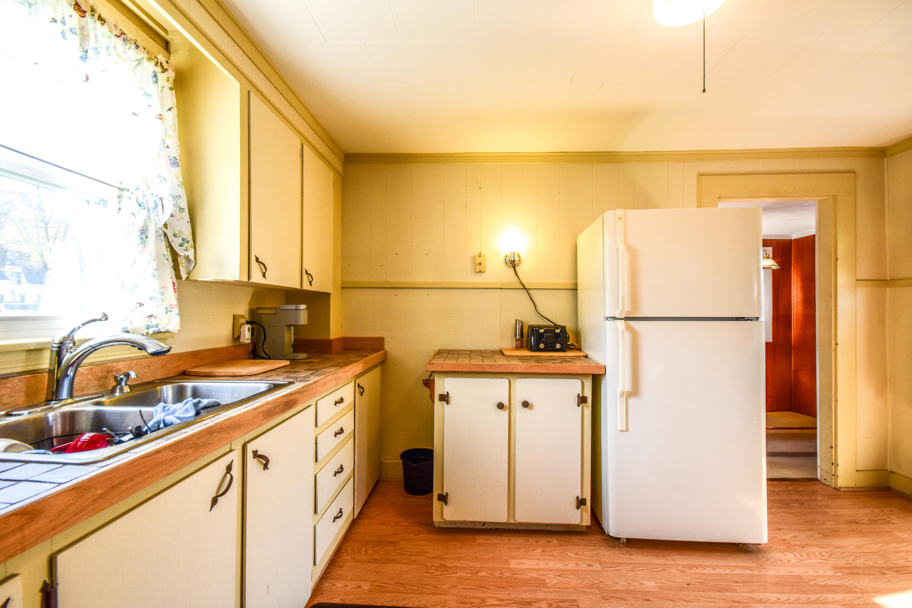 34 Rochester Street Westbrook, ME 04092 - Photo 7 of 39 34Rochester-18