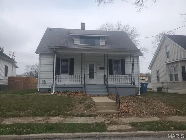 $110,500 | 411 North Aurora Street, Collinsville, IL 62234