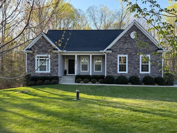 $799,000 | 8005 Ashford Circle, Fredericksburg, VA 22407