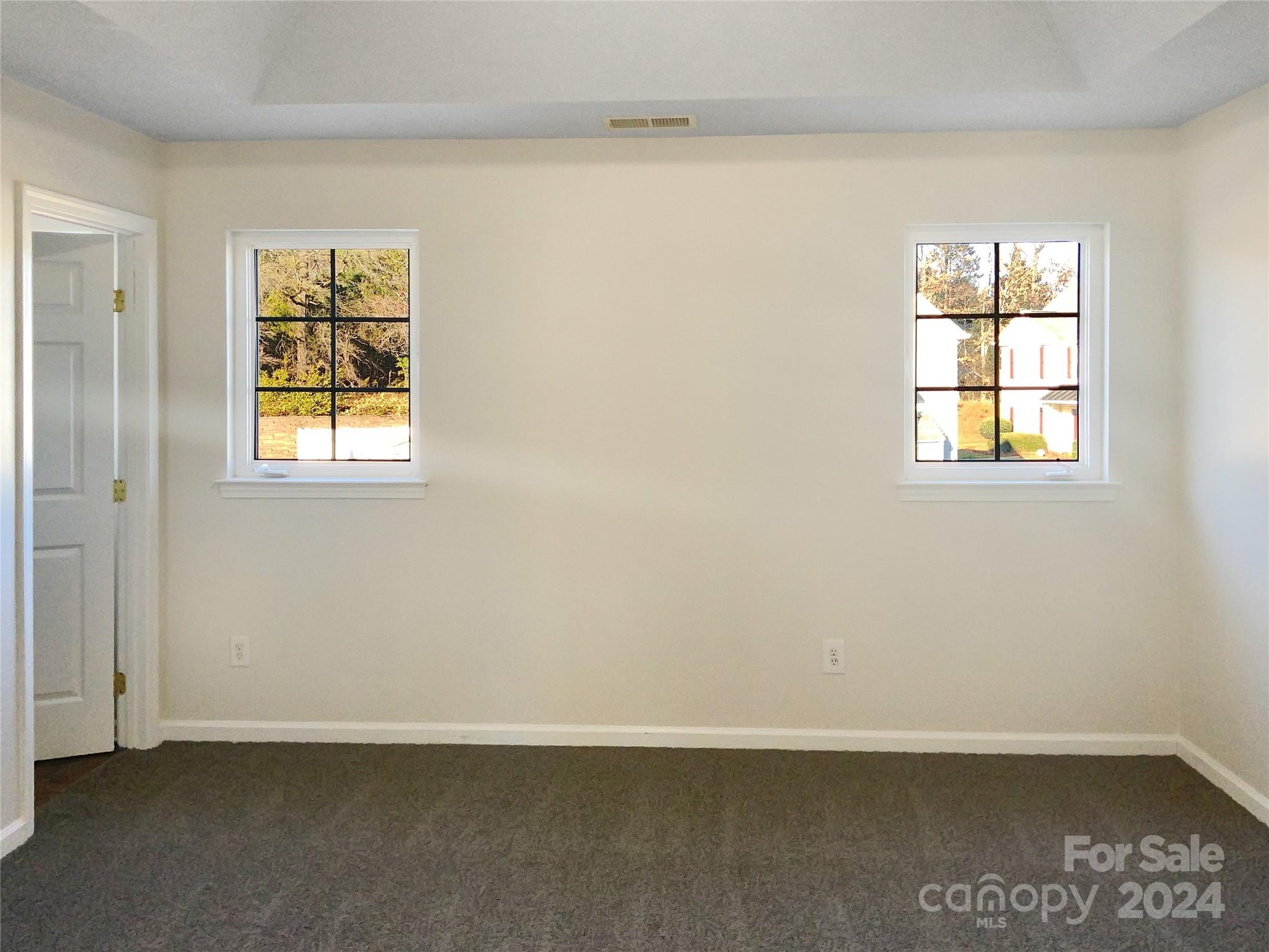 4877 Prosperity Ridge Road Charlotte, NC 28269 - Photo 5 of 21 Gallery Image 5