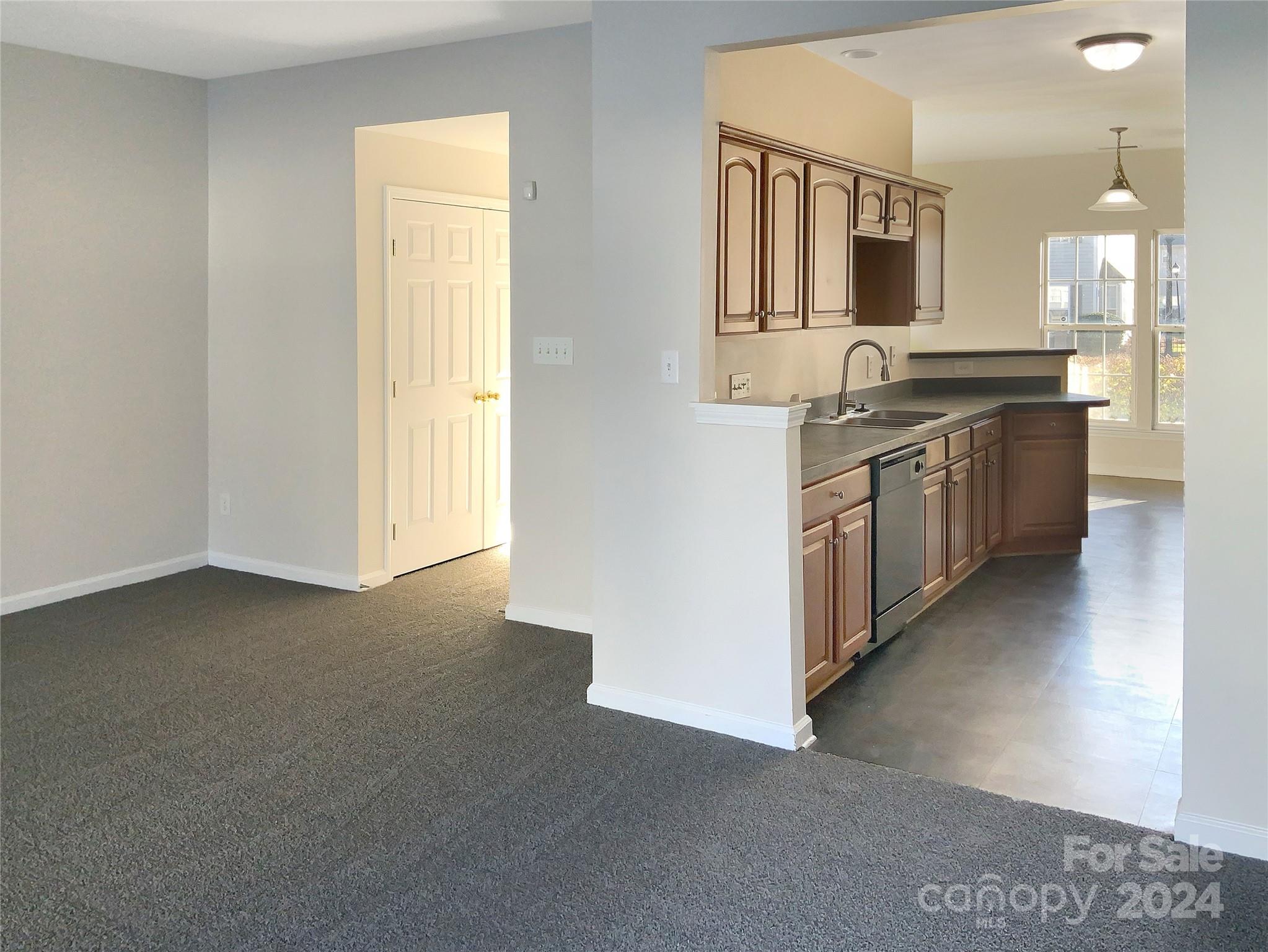 4877 Prosperity Ridge Road Charlotte, NC 28269 - Photo 10 of 21 Gallery Image 10
