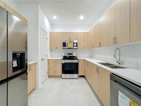 $1,950 | 1752 Barton Towne Circle, St. Cloud, FL 34769