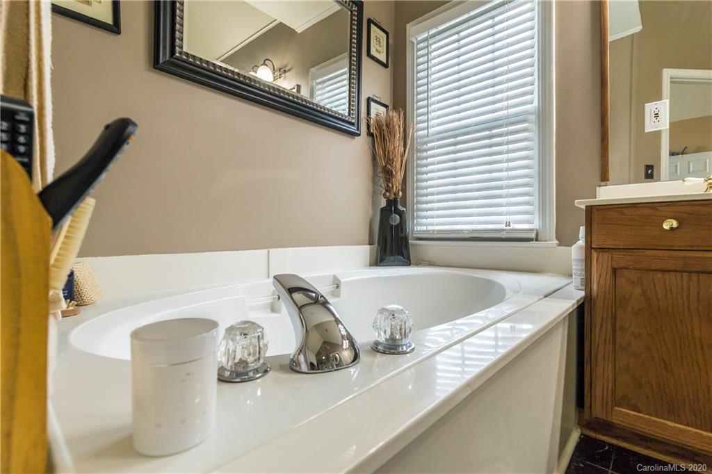 10622 Hellebore Road Charlotte, NC 28213 - Photo 28 of 37 Gallery Image 28