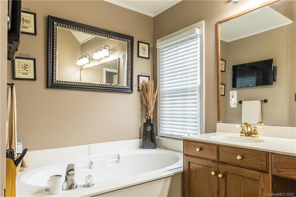 10622 Hellebore Road Charlotte, NC 28213 - Photo 29 of 37 Gallery Image 29