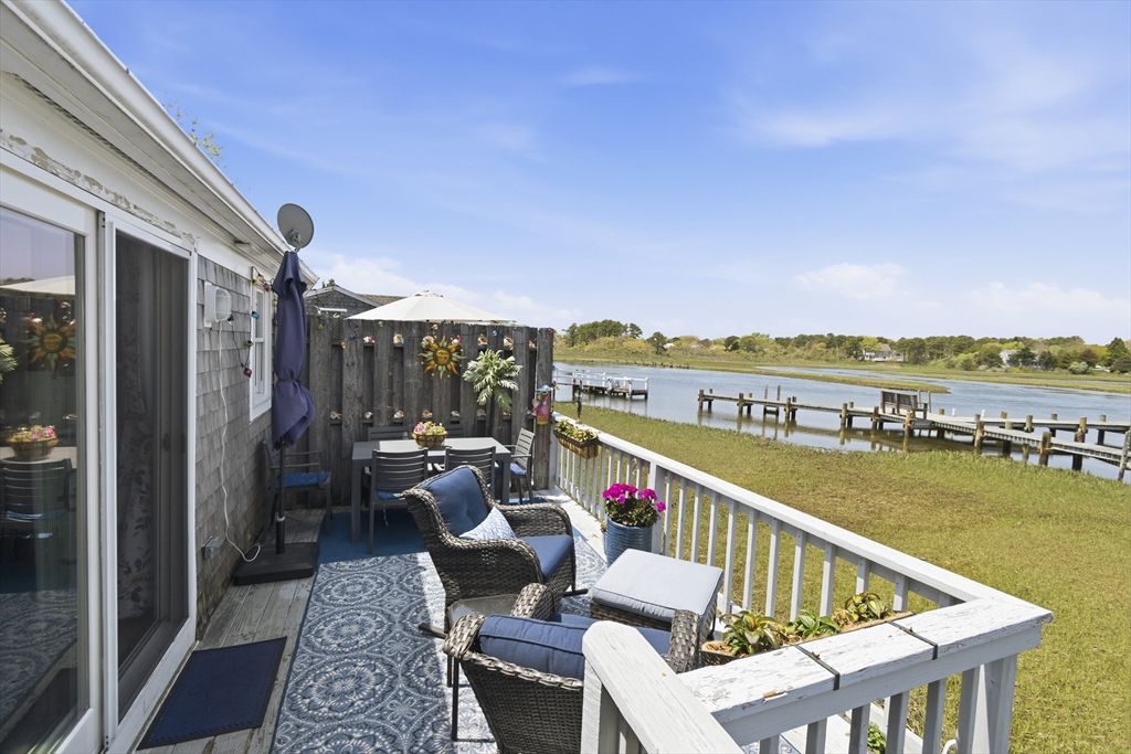 12 Lower County Road Dennis, MA 02639 - Photo 11 of 31