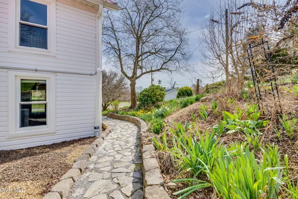 $494,900 | 1005 Old Snapps Ferry Road, Chuckey, TN 37641