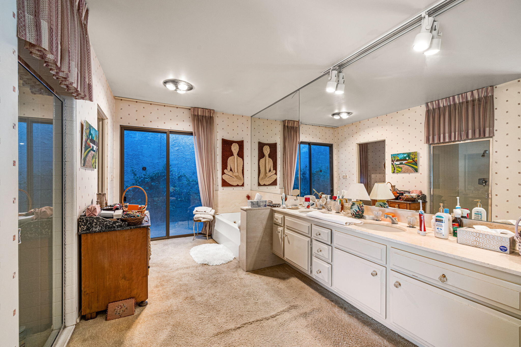 40675 East Thunderbird Terrace Rancho Mirage, CA 92270 - Photo 50 of 58 a view of a kitchen with sink and breakfast area