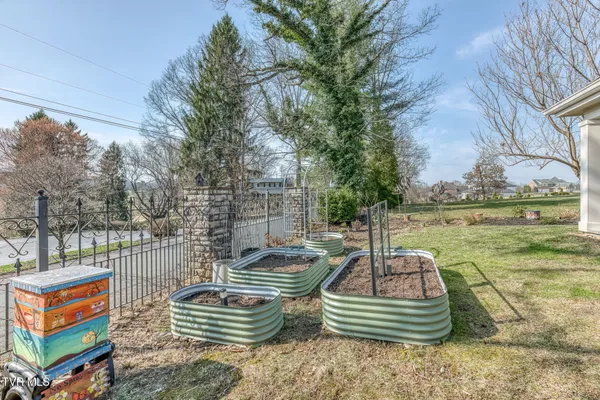 $3,420,000 | 1128 Mountain Vista Drive, Bristol, TN 37620