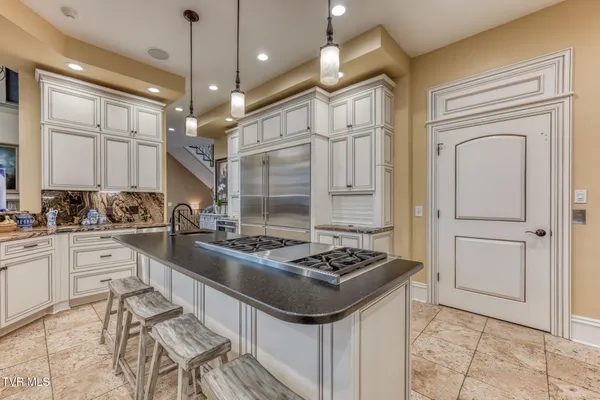 $3,420,000 | 1128 Mountain Vista Drive, Bristol, TN 37620