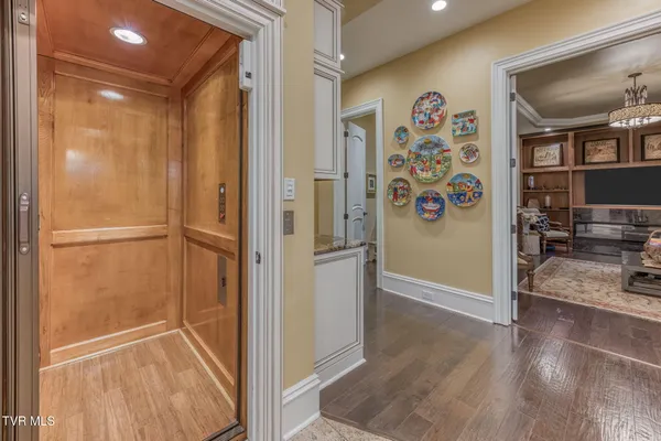 $3,420,000 | 1128 Mountain Vista Drive, Bristol, TN 37620