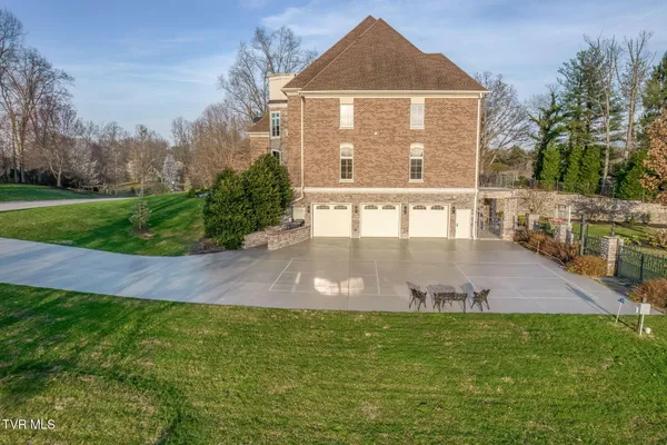 $3,420,000 | 1128 Mountain Vista Drive, Bristol, TN 37620