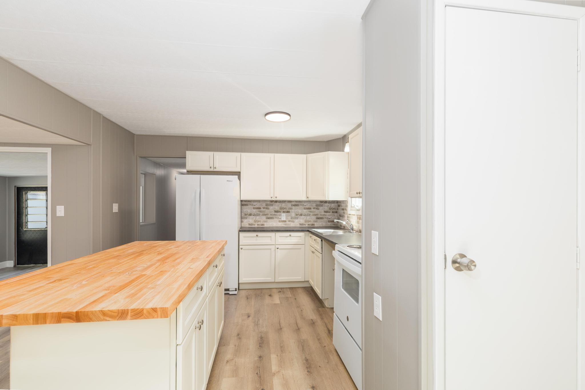 709 Nottingham Drive, Unit 709 Exeter, NH 03833 - Photo 14 of 31