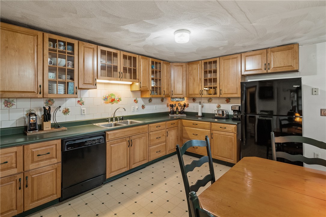 251 Ocean Road Narragansett, RI 02882 - Photo 21 of 42