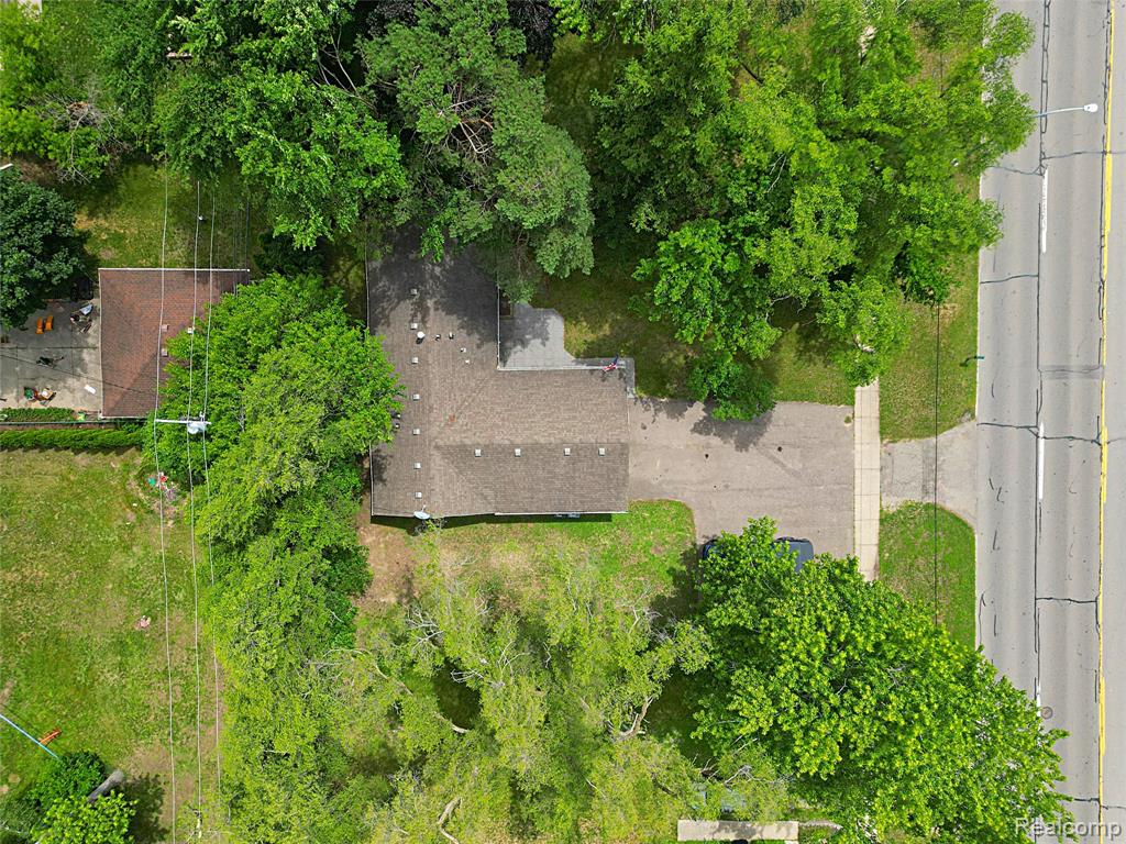 19554 Farmington Road Livonia, MI 48152 - Photo 6 of 40