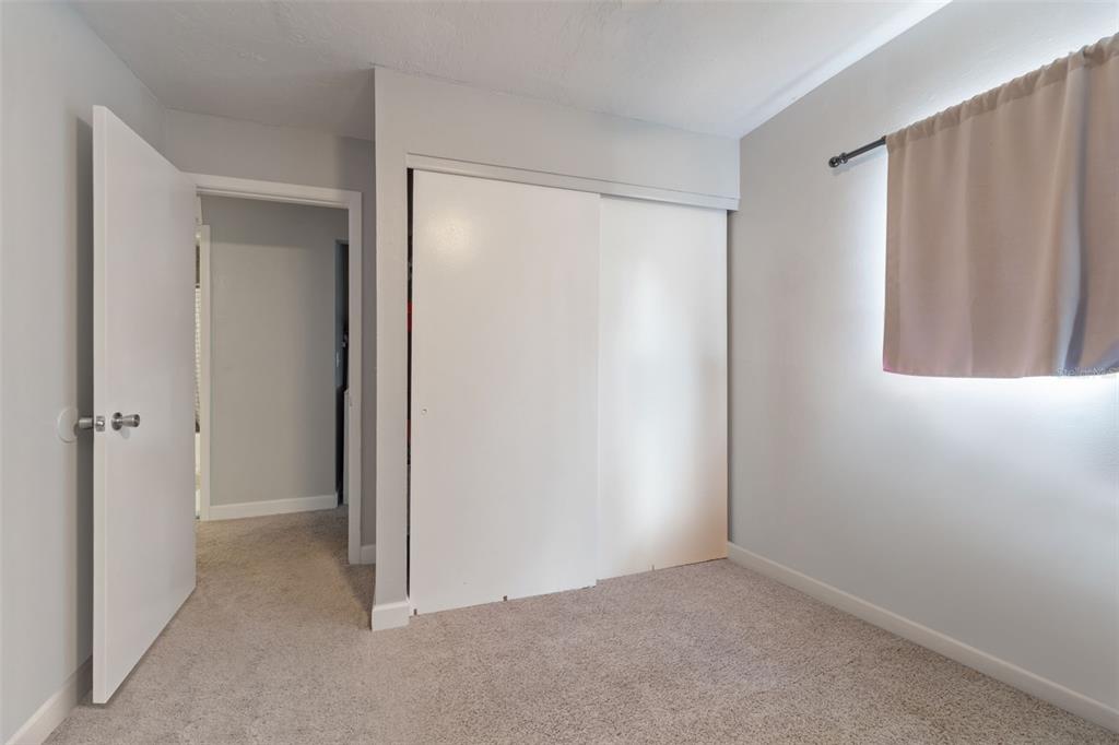 1112 Longfellow Road Sarasota, FL 34243 - Photo 34 of 48 a view of an empty room