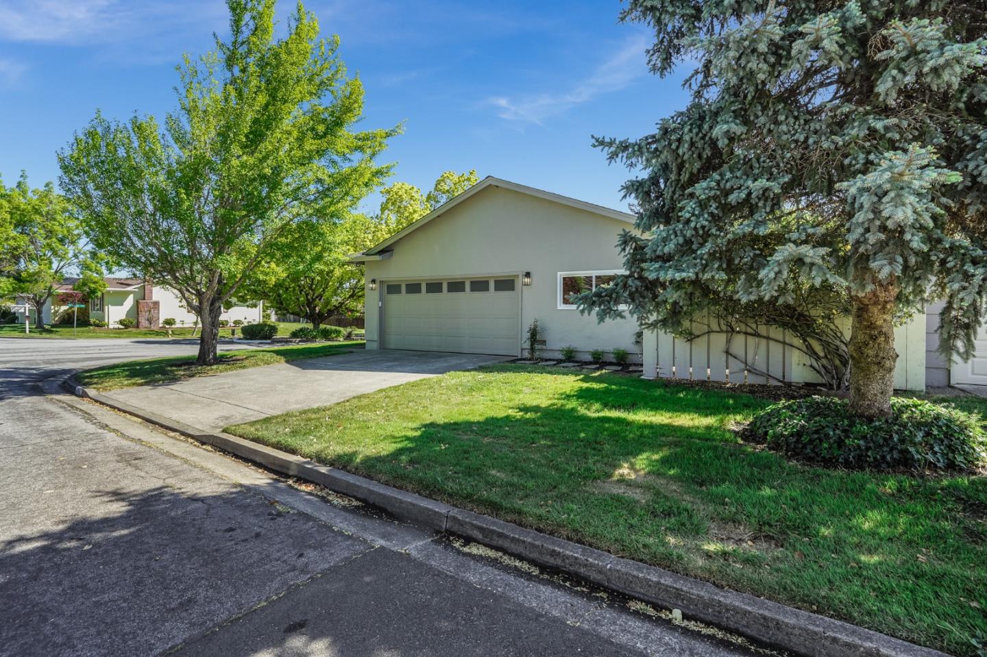 184 Temelec Circle Sonoma, CA 95476 - Photo 4 of 42 a front view of a house with garden