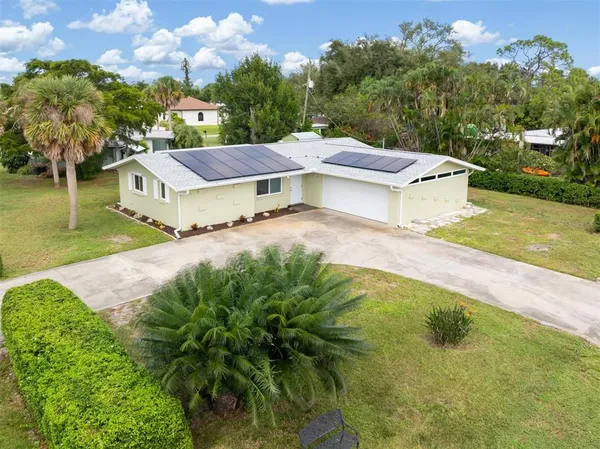 $324,000 | 510 South Venice Boulevard, Venice, FL 34293