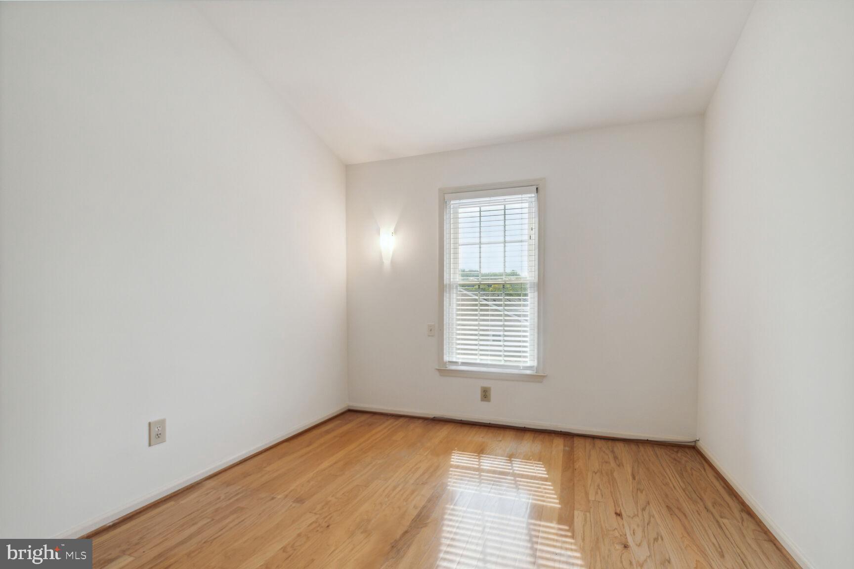 10717 Kings Riding Way, Unit 302 Rockville, MD 20852 - Photo 20 of 33