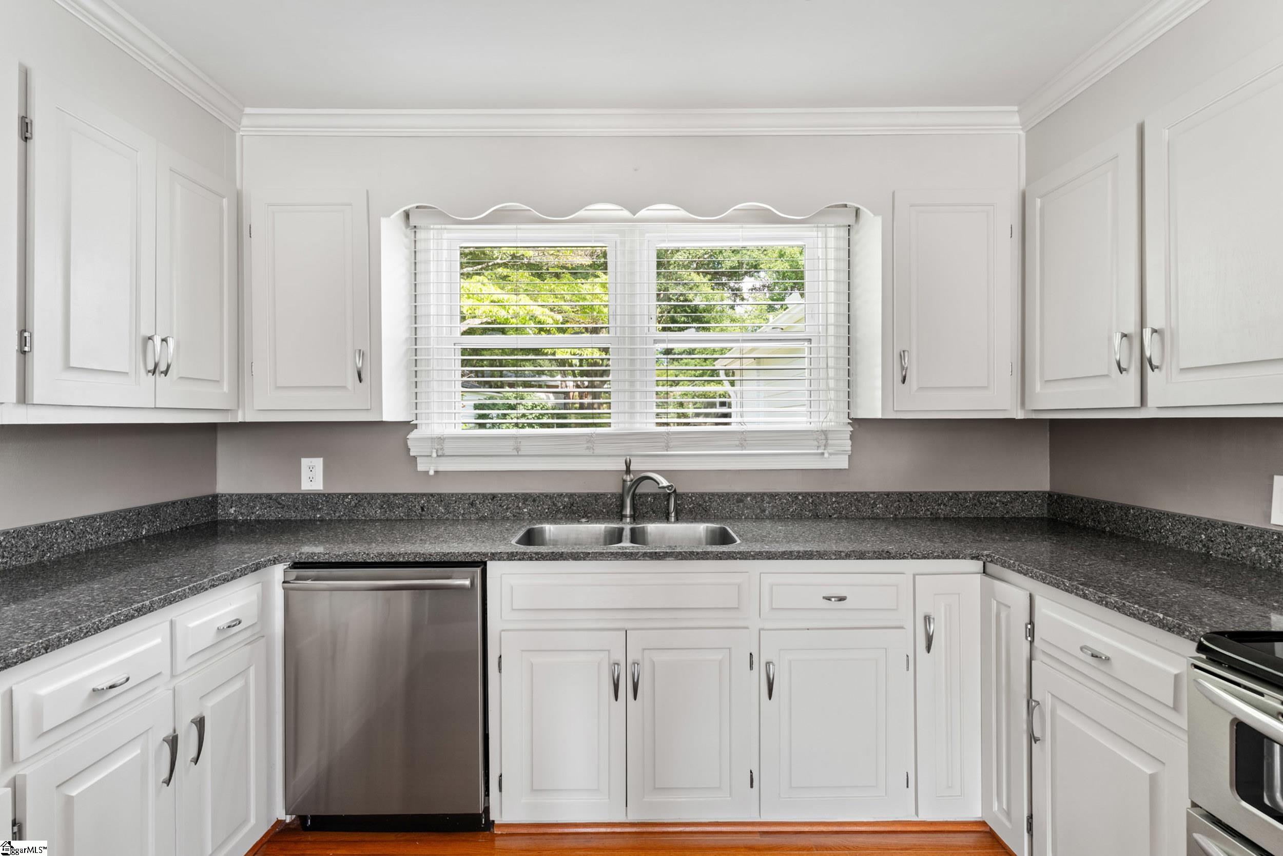 215 Legrand Boulevard Greenville, SC 29607 - Photo 12 of 39