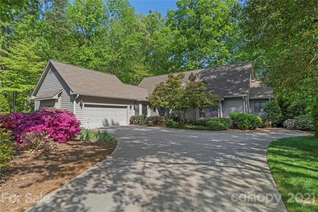 5 Sandy Cove Road Lake Wylie, SC 29710 - Photo 2 of 48 Gallery Image 2