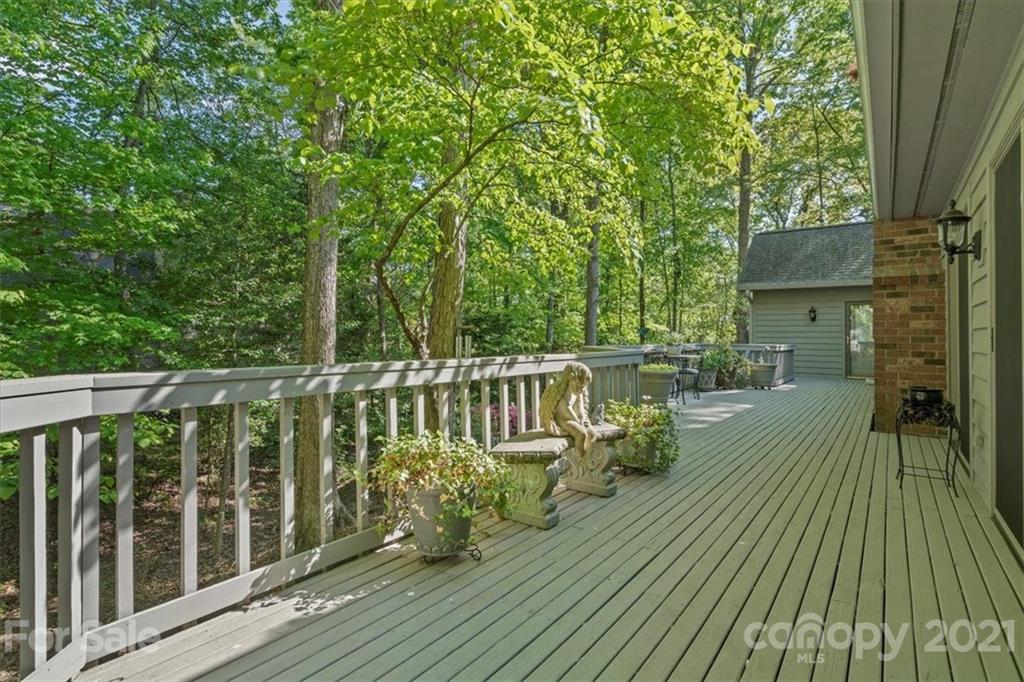 5 Sandy Cove Road Lake Wylie, SC 29710 - Photo 14 of 48 Gallery Image 14