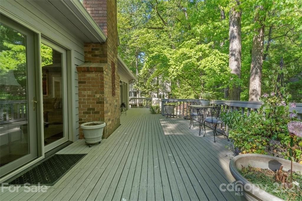 5 Sandy Cove Road Lake Wylie, SC 29710 - Photo 15 of 48 Gallery Image 15