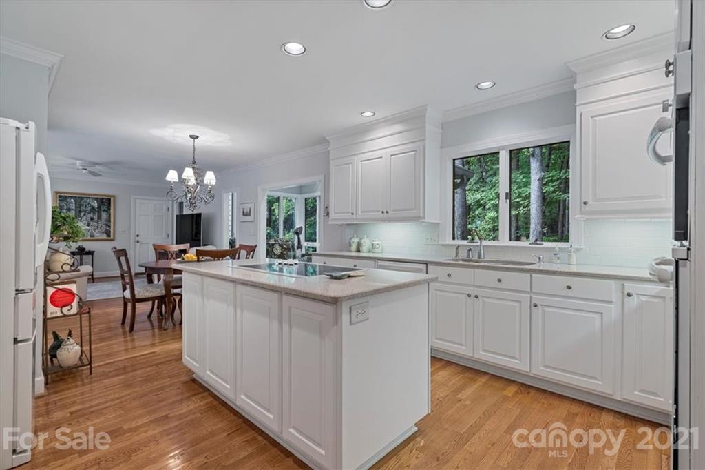 5 Sandy Cove Road Lake Wylie, SC 29710 - Photo 19 of 48 Gallery Image 19