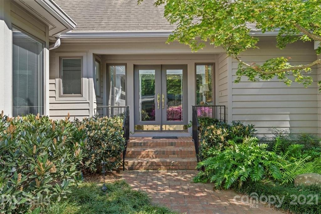 5 Sandy Cove Road Lake Wylie, SC 29710 - Photo 4 of 48 Gallery Image 4
