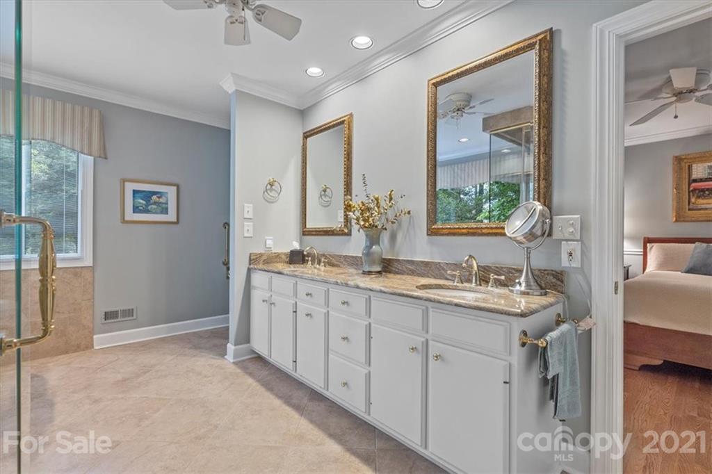 5 Sandy Cove Road Lake Wylie, SC 29710 - Photo 32 of 48 Gallery Image 32