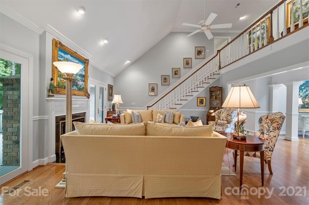 5 Sandy Cove Road Lake Wylie, SC 29710 - Photo 10 of 48 Gallery Image 10