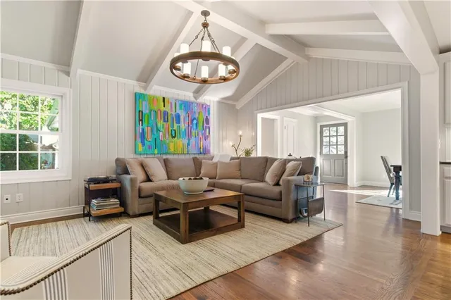 $1,100,000 | 3204 West 81st Terrace, Leawood, KS 66206