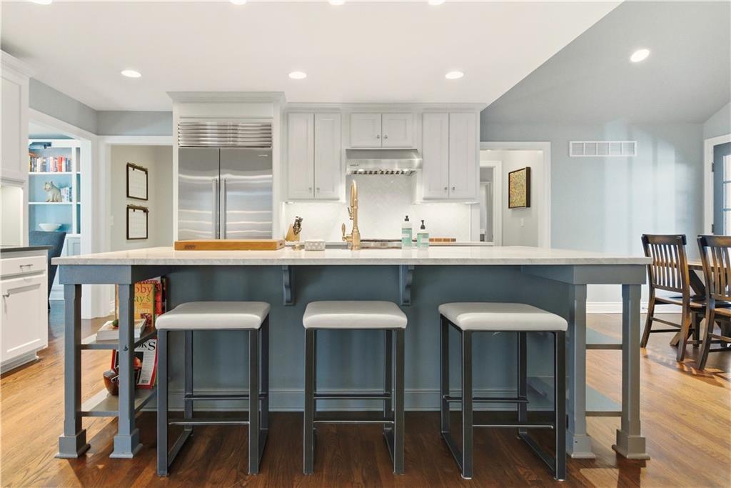 3204 West 81st Terrace Leawood, KS 66206 - Photo 15 of 68