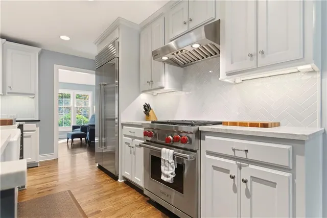 $1,100,000 | 3204 West 81st Terrace, Leawood, KS 66206