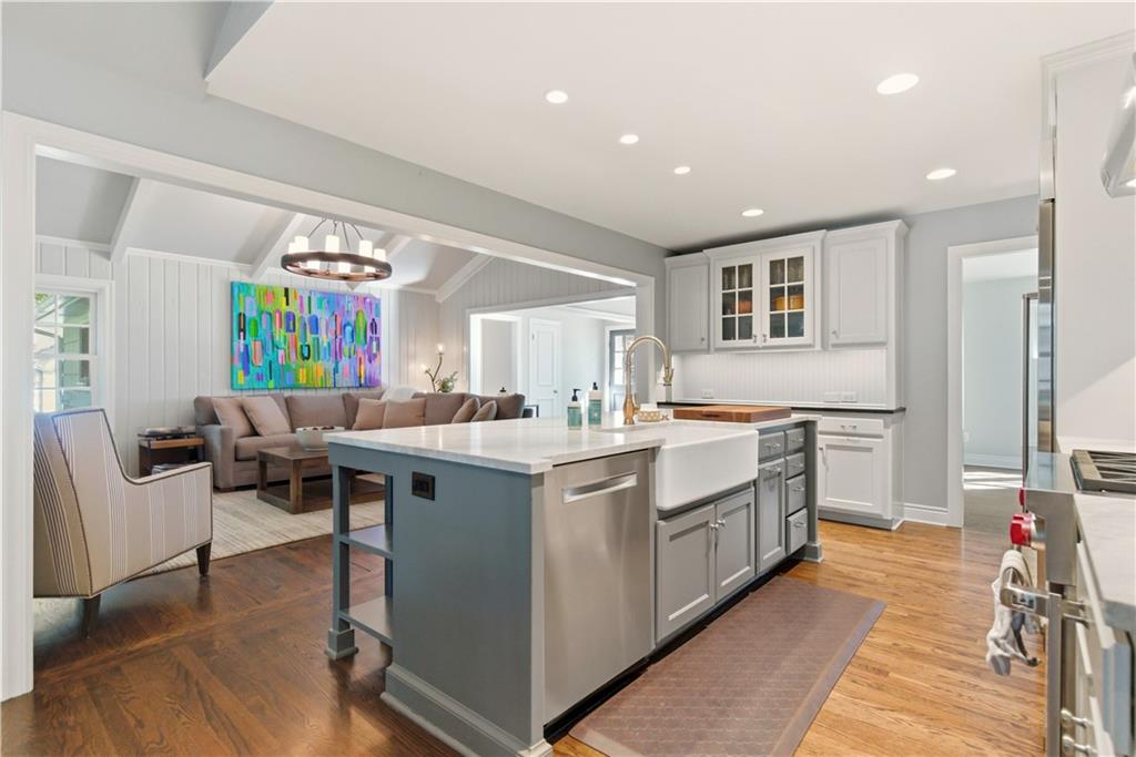 3204 West 81st Terrace Leawood, KS 66206 - Photo 19 of 68