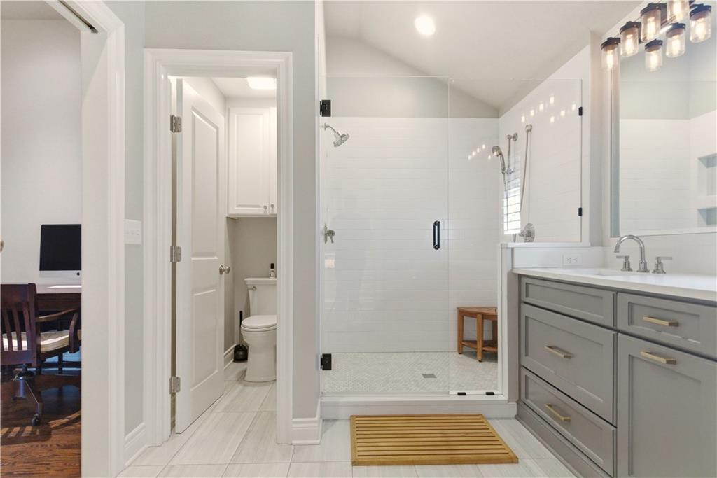 3204 West 81st Terrace Leawood, KS 66206 - Photo 31 of 68