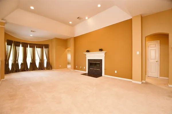 $2,400 | 3111 Zelko Drive, Pearland, TX 77584